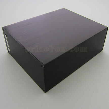 نمای سه بعدی جعبه اکسترود آلومینیومی الکترونیکی abl427-a2